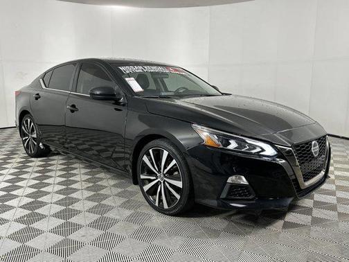 2020 Nissan Altima SR FWD