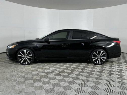 2020 Nissan Altima SR FWD