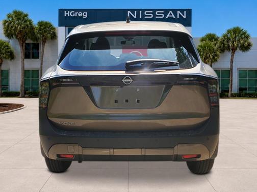 Canyon Bronze Metallic 2026 Nissan Kicks S