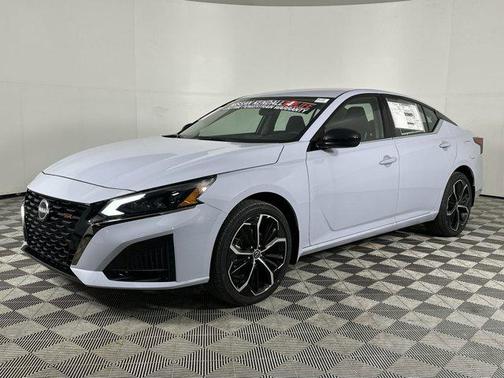 2025 Nissan Altima SR AWD