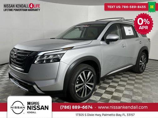 2025 Nissan Pathfinder Platinum FWD