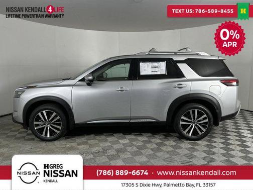 2025 Nissan Pathfinder Platinum FWD