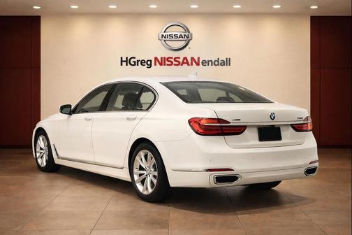 Alpine White 2018 BMW 740 xDrive