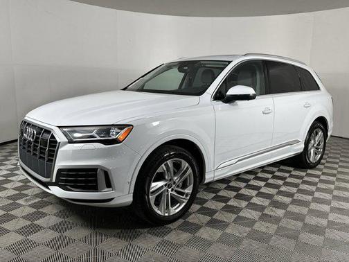 2022 Audi Q7 55 Premium Plus