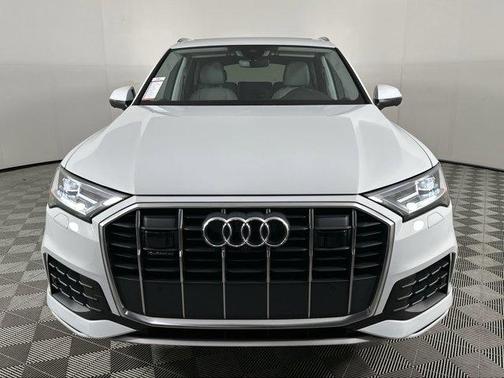 2022 Audi Q7 55 Premium Plus