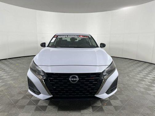 2025 Nissan Altima SR FWD
