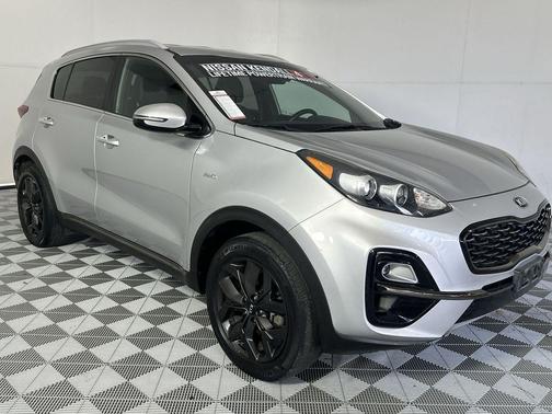 Sparkling Silver 2021 Kia Sportage S