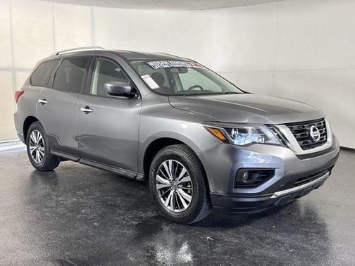 2019 Nissan Pathfinder SV