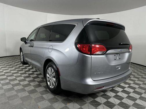 2020 Chrysler Voyager L