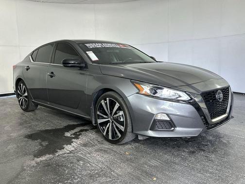 2021 Nissan Altima SR VC-Turbo FWD