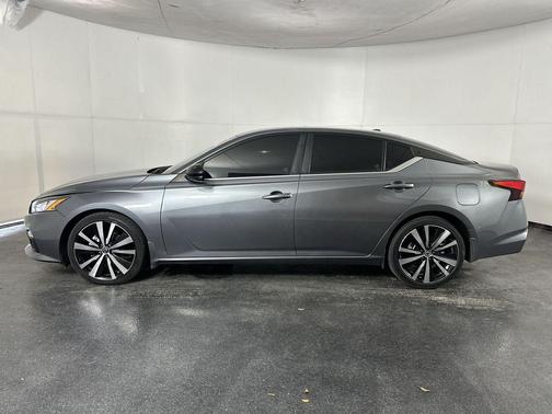Gun Metallic 2021 Nissan Altima SR VC-Turbo FWD