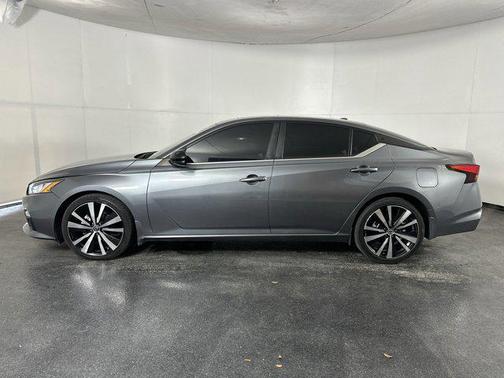 2021 Nissan Altima SR VC-Turbo FWD