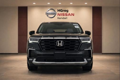 Crystal Black Pearl 2024 Honda Pilot Touring 8-Passenger