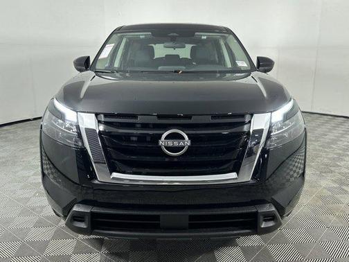 2025 Nissan Pathfinder S FWD