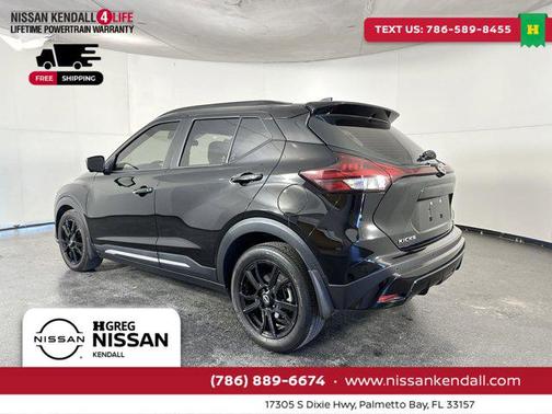 2022 Nissan Kicks SR