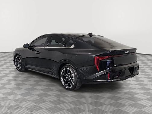 Aurora Black Pearl 2025 Kia K4 GT-Line