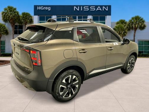 Canyon Bronze Metallic 2026 Nissan Kicks SV