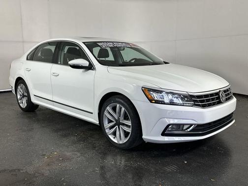 2017 Volkswagen Passat 1.8T SEL Premium