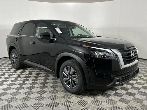2025 Nissan Pathfinder S FWD