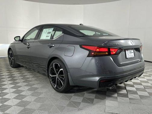 2025 Nissan Altima SR FWD