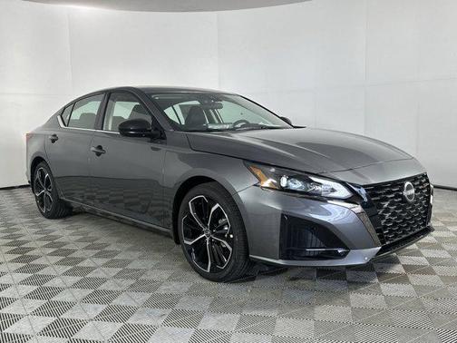2025 Nissan Altima SR FWD
