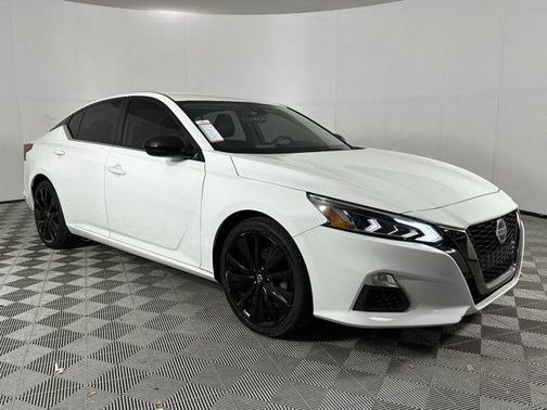 2020 Nissan Altima SR FWD