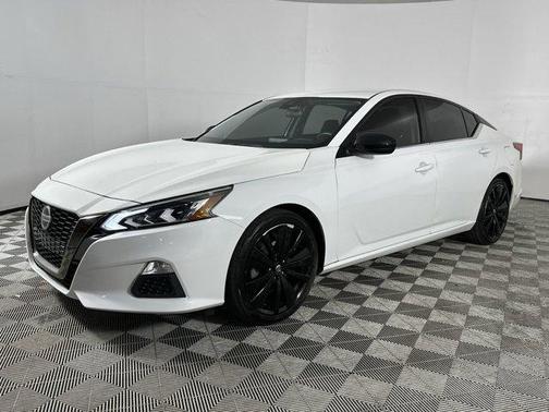 2020 Nissan Altima SR FWD