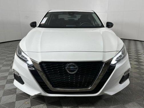 2020 Nissan Altima SR FWD