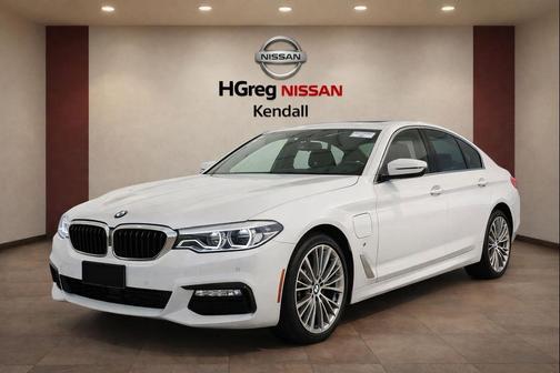 Alpine White 2018 BMW 530e iPerformance