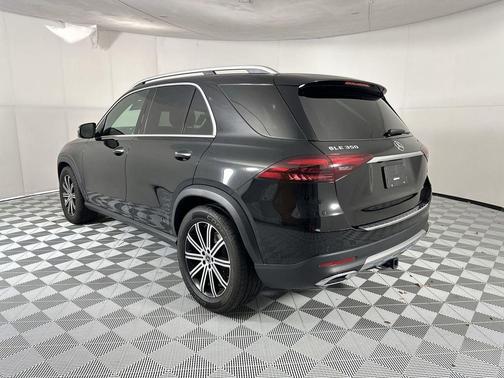 Obsidian Black Metallic 2026 Mercedes-Benz GLE 350 4MATIC