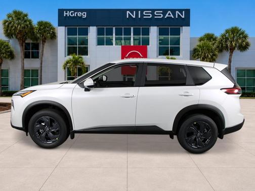 Everest White Pearl Tricoat 2026 Nissan Rogue SV