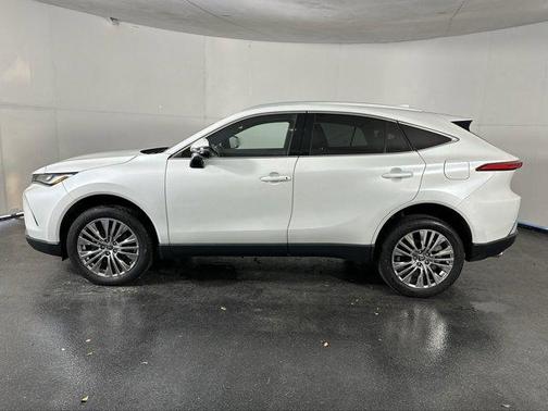 2023 Toyota Venza XLE