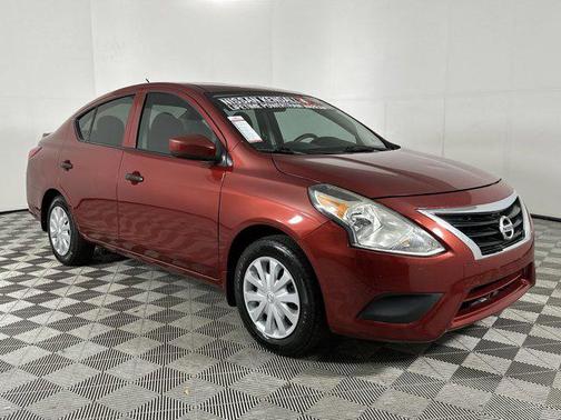 2016 Nissan Versa 1.6 S+
