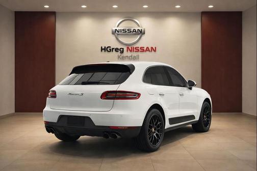 Carrara White Metallic 2018 Porsche Macan Macan