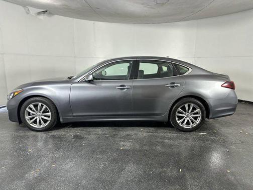 2019 INFINITI Q70 3.7 LUXE