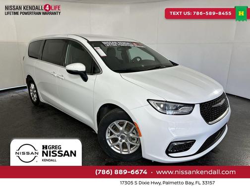 2023 Chrysler Pacifica Touring