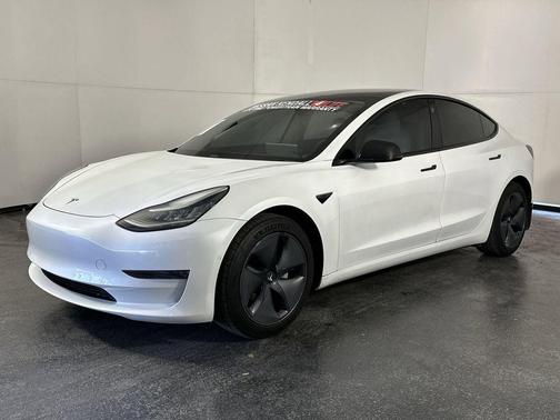 2020 Tesla Model 3 Standard Range