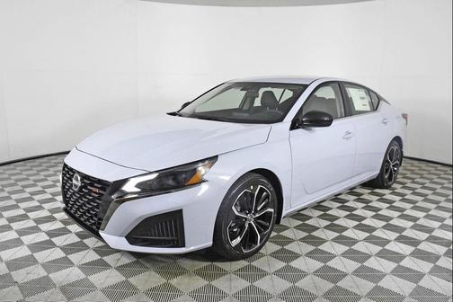 Gray Sky Pearl 2026 Nissan Altima SR FWD