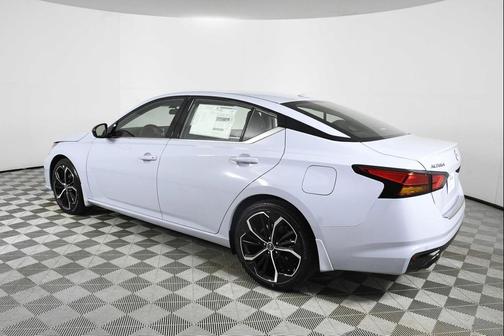 Gray Sky Pearl 2026 Nissan Altima SR FWD