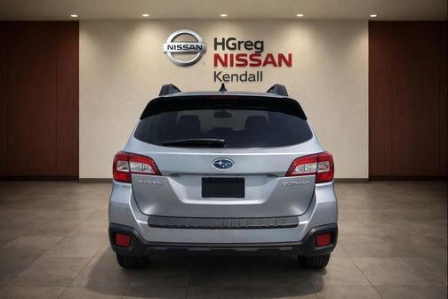 Ice Silver Metallic 2019 Subaru Outback 2.5i Limited