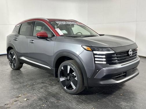 Gun Metallic/Scarlet Ember Tintcoat 2026 Nissan Kicks SR