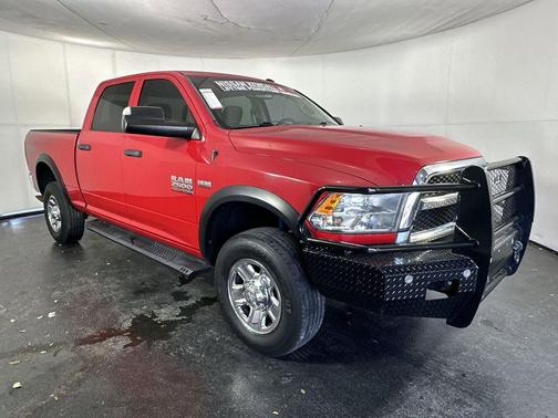 2018 RAM 2500 Tradesman Crew Cab 4x4 6'4' Box