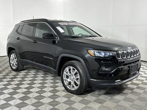 2024 Jeep Compass Latitude Lux