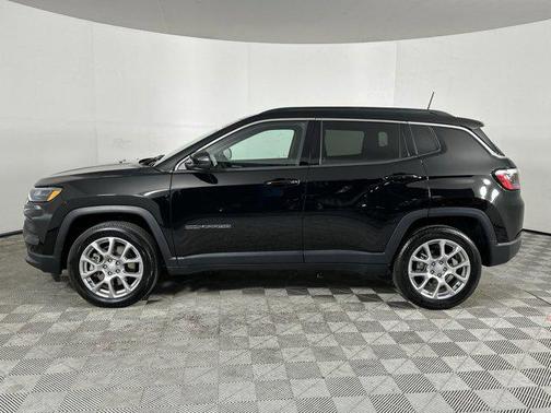 2024 Jeep Compass Latitude Lux