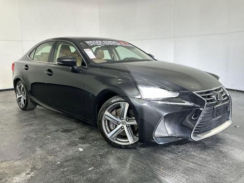 2018 Lexus IS 300 Base