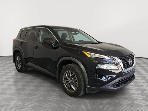 Super Black 2022 Nissan Rogue S