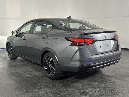 Gun Metallic 2024 Nissan Versa 1.6 S