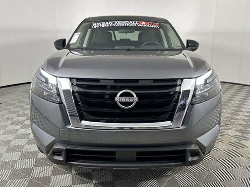 2024 Nissan Pathfinder S FWD