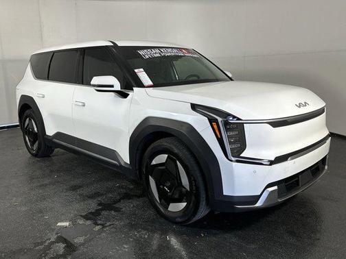 2024 Kia EV9 Light Long Range
