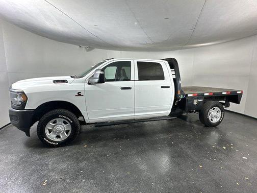 2023 RAM 2500 Tradesman Crew Cab 4x4 8' Box